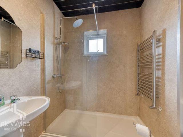 1 bed flat for sale