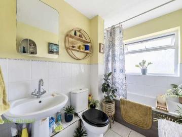 1 bed flat for sale