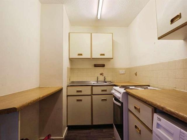 1 bed flat for sale