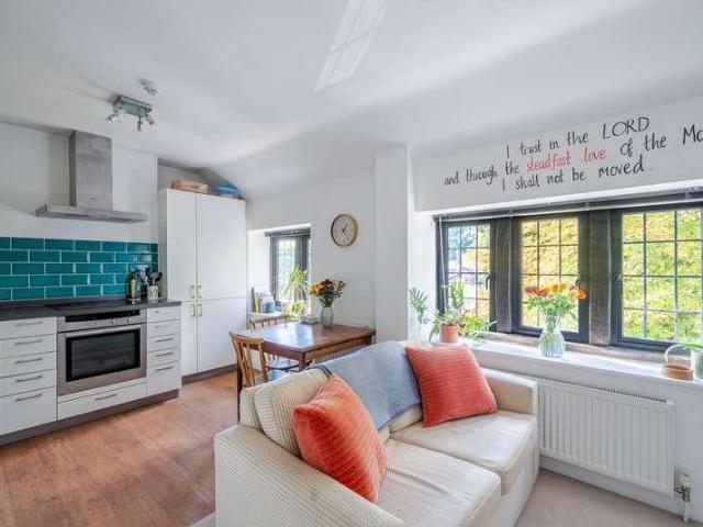 1 bed flat for sale