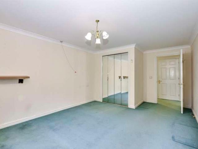 1 bed flat for sale