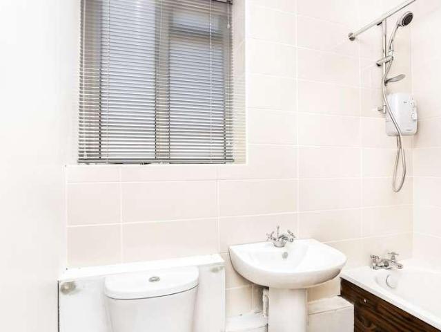 1 bed flat for sale