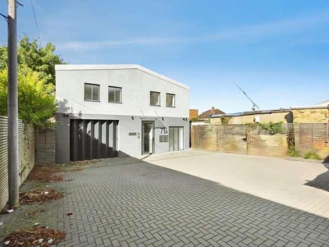 1 bed flat for sale