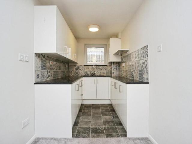 1 bed flat for sale