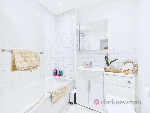 1 bed flat for sale