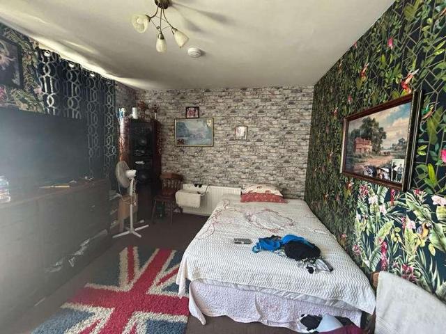 1 bed flat for sale