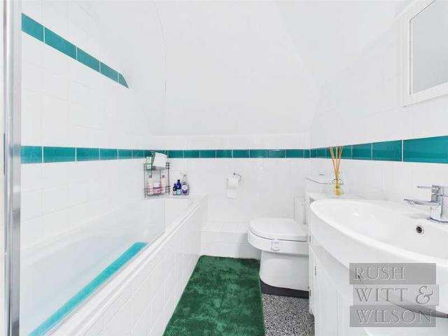 1 bed flat for sale