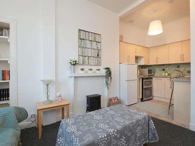 1 bed flat for sale