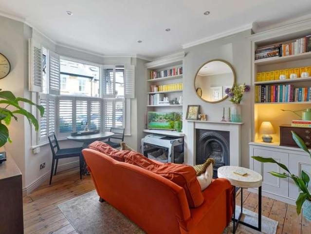 1 bed flat for sale