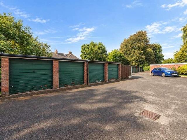 1 bed flat for sale