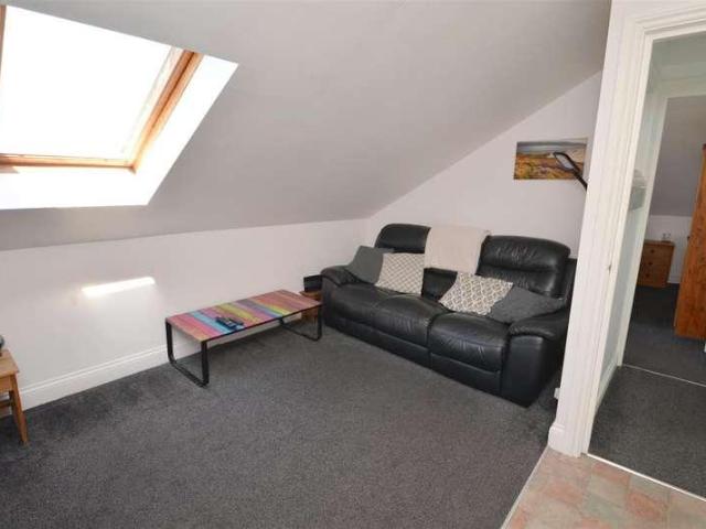 1 bed flat for sale