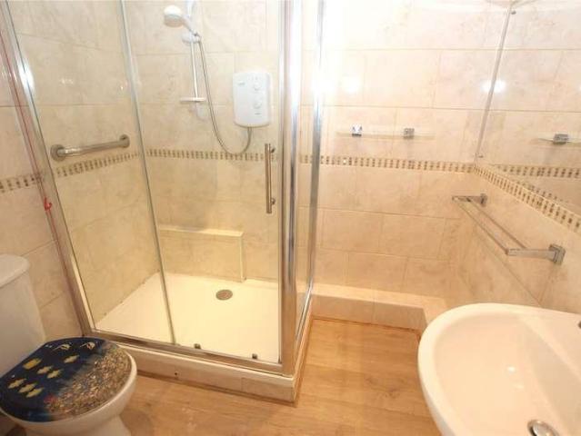 1 bed flat for sale