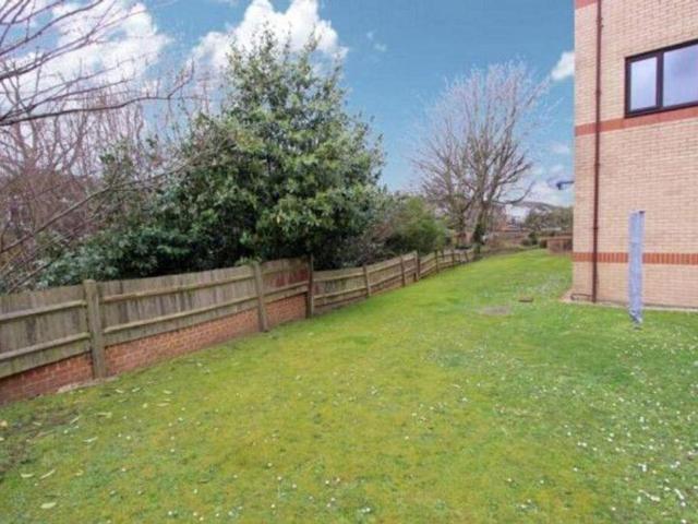 1 bed flat for sale