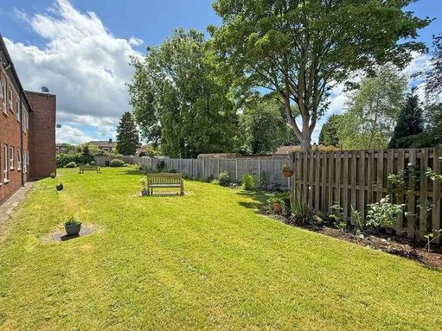 1 bed flat for sale