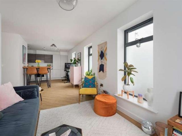 1 bed flat for sale