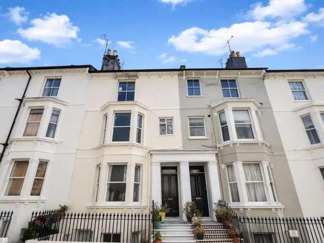 1 bed flat for sale