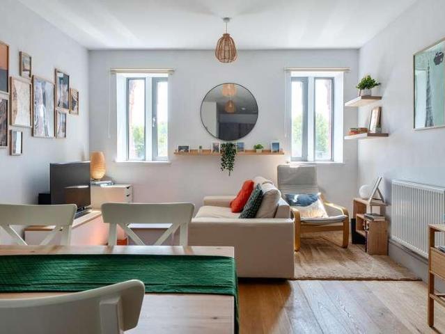 1 bed flat for sale