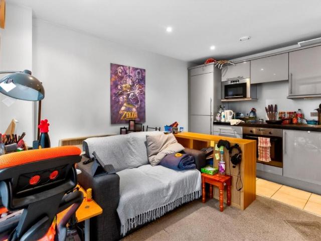 1 bed flat for sale
