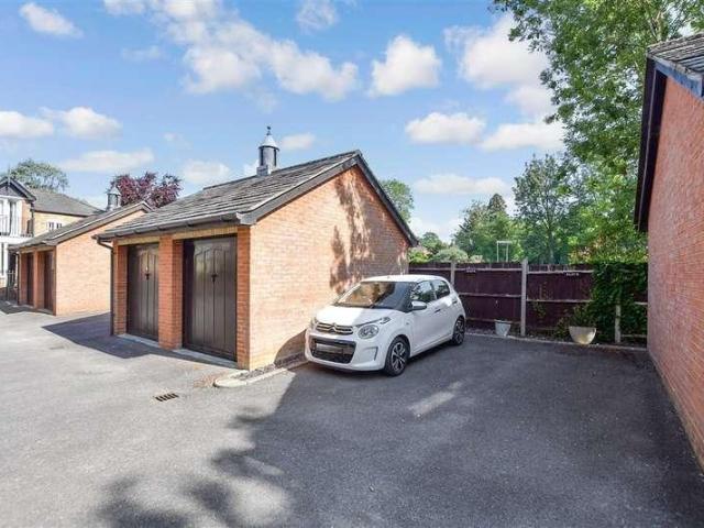 1 bed flat for sale