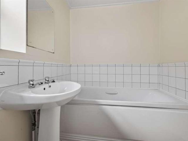 1 bed flat for sale