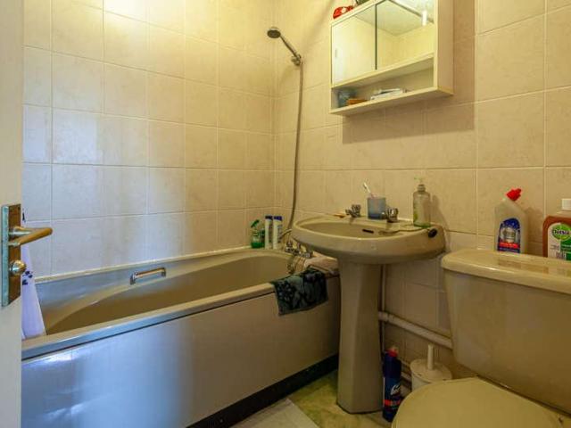 1 bed flat for sale