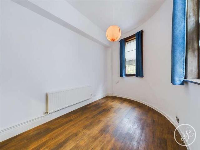 1 bed flat for sale