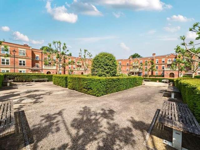 1 bed flat for sale