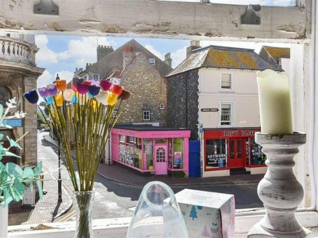 1 bed flat for sale