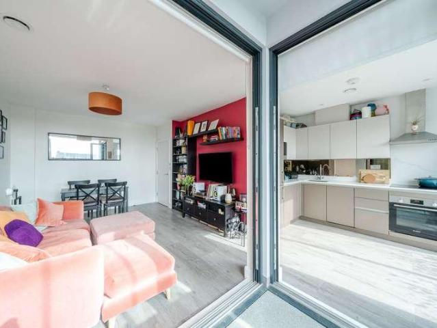 1 bed flat for sale