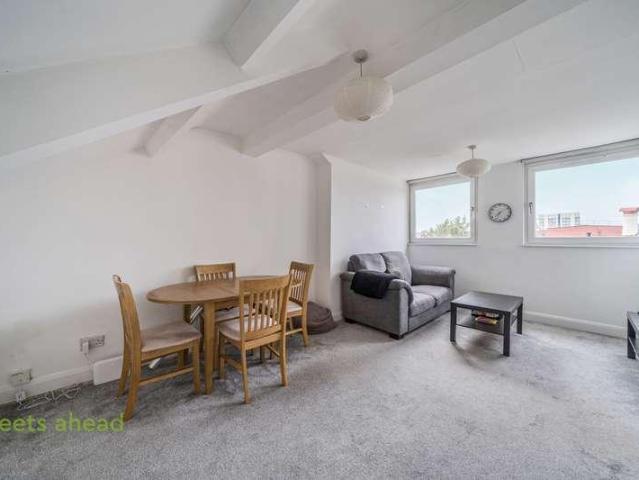 1 bed flat for sale