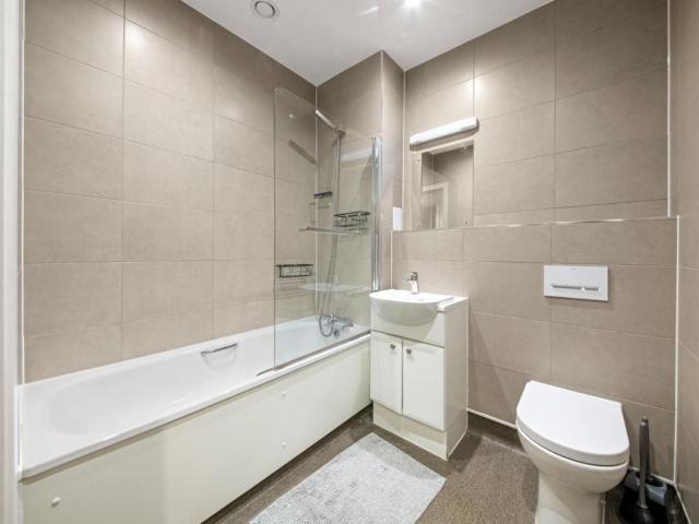 1 bed flat for sale