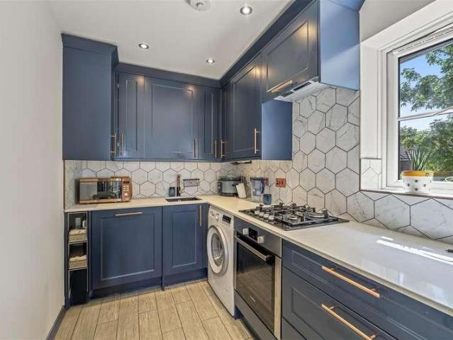 1 bed flat for sale