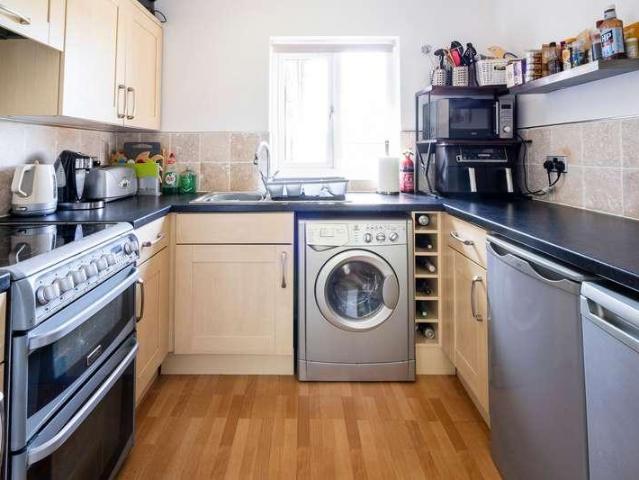 1 bed flat for sale