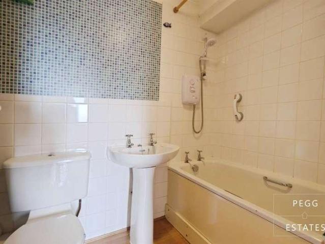 1 bed flat for sale