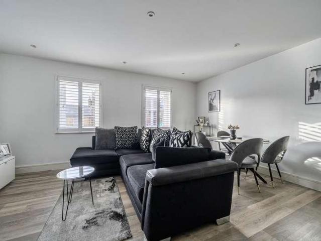 1 bed flat for sale