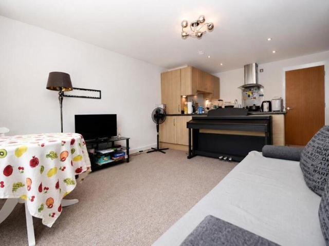 1 bed flat for sale
