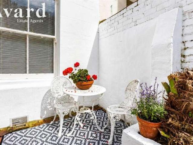 1 bed flat for sale