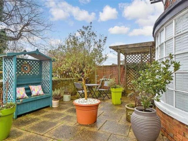 1 bed flat for sale
