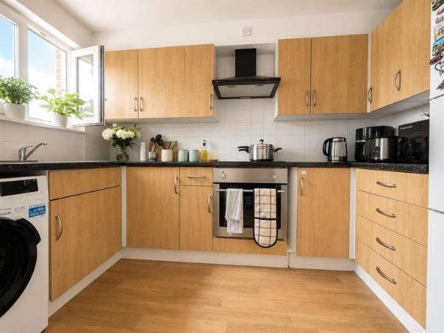1 bed flat for sale