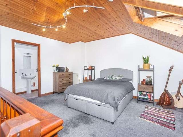 1 bed flat for sale