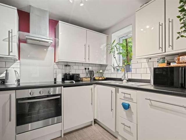 1 bed flat for sale