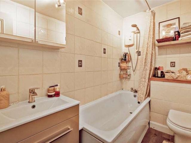 1 bed flat for sale