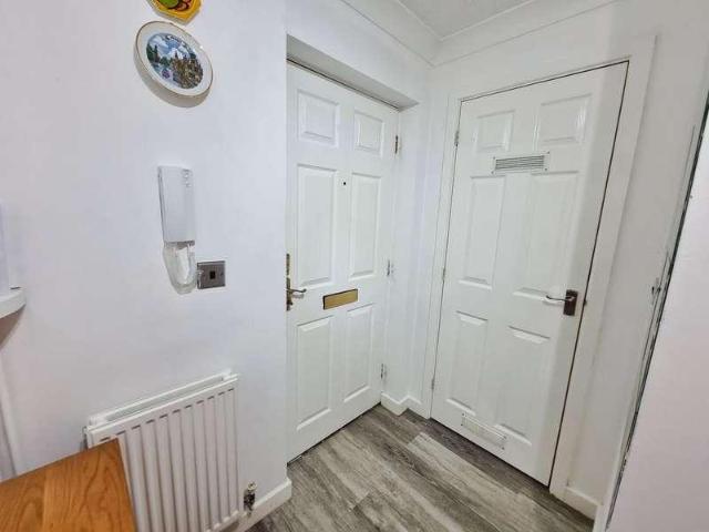 1 bed flat for sale