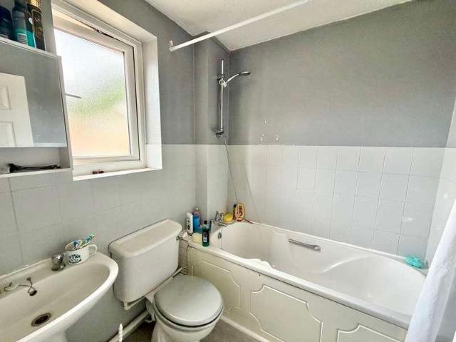 1 bed flat for sale