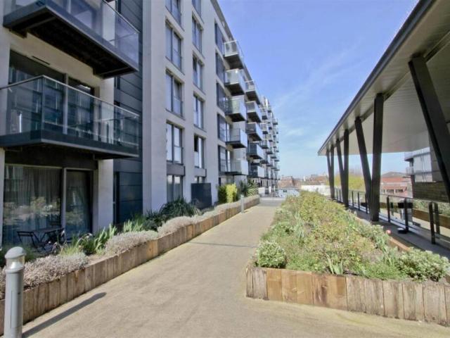 1 bed flat for sale