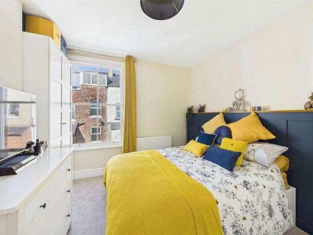 1 bed flat for sale