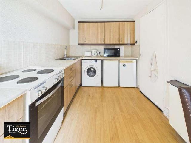 1 bed flat for sale