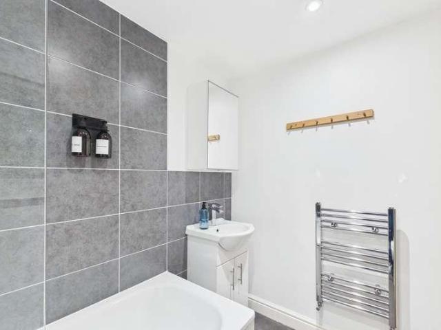 1 bed flat for sale