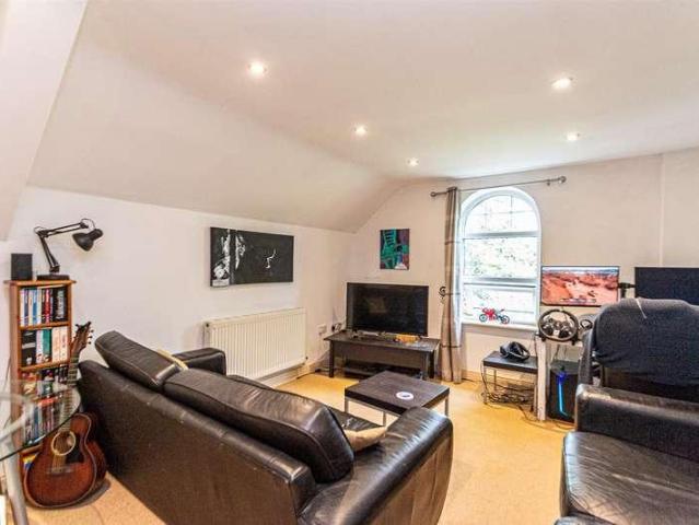 1 bed flat for sale