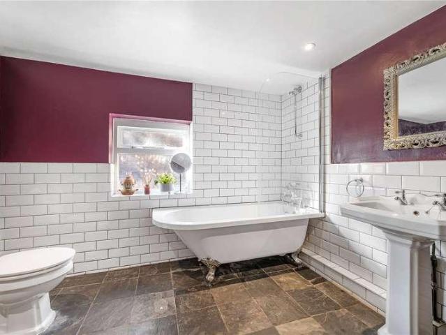1 bed flat for sale